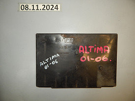 ПЛОЩАДКА ПОД АККУМУЛЯТОР (ПЛАСТИК) (24428-3Z000) NISSAN ALTIMA L31 2001-2006