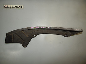 КРЕПЛЕНИЕ БРЫЗГОВИКА ЗАДНЕЕ ПРАВОЕ (78818-3Z600) NISSAN ALTIMA L31 2001-2006