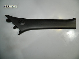 НАКЛАДКА ПЕРЕДНЕЙ СТОЙКИ ВЕРХНЯЯ ПРАВАЯ (76911-1KA0A) (ЧЕРНАЯ) NISSAN JUKE F15 2010-2018