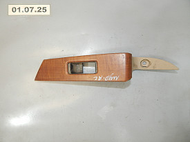 НАКЛАДКА ПУЛЬТА СТЕКЛОПОДЪЕМНИКА ЗАДНЯЯ ЛЕВАЯ (ДЕРЕВО-БЕЖЕВЫЙ) (ЦАРАПИНЫ) NISSAN MURANO Z50 2002-2007