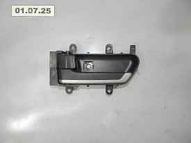 РУЧКА ДВЕРИ ВНУТРЕННЯЯ ЛЕВАЯ (F-R) (ЧЕРНЫЙ-СЕРЕБРО) (ПОТЕРТОСТИ) NISSAN MURANO Z50 2002-2007