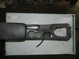 КОНСОЛЬ СРЕДНЯЯ (БОРОДА) NISSAN QASHQAI J10 2006-2013