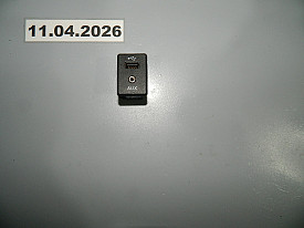 AUX-USB (795405004) NISSAN QASHQAI J11 - ROGUE SPORT J11 2017-2024