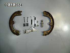 КОЛОДКИ РУЧНИКА С ПРУЖИНАМИ (КОМПЛЕКТ) (R-L) NISSAN XTERRA N50 2005-2015
