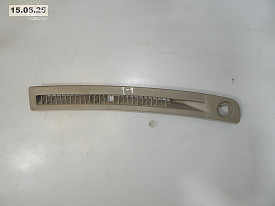 ДЕФЛЕКТОР ПЕРЕДНЕЙ ПАНЕЛИ ВЕРХИЙ ПРАВЫЙ (СЕРЫЙ) NISSAN STAGEA 2 M35 2001-2007