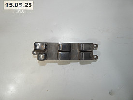 ПУЛЬТ СТЕКЛОПОДЪЕМНИКА ДВЕРИ ПЕРЕДНИЙ (ПРАВЫЙ) NISSAN STAGEA 2 M35 2001-2007