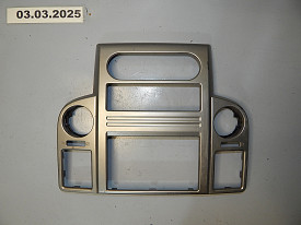РАМКА ПОД МАГНИТОЛУ И БАРДАЧЕК (68260-EQ110) (С ПОТЁРТОСТЯМИ) NISSAN X-TRAIL T30 2001-2007