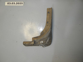 БРЫЗГОВИК ПЕРЕДНИЙ ПРАВЫЙ (ВМЯТИНА СНИЗУ) NISSAN X-TRAIL T30 2001-2007