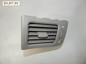 ДЕФЛЕКТОР ЛЕВЫЙ ПЕРЕДНЕЙ ПАНЕЛИ (68761-JG00B) (СЕРЫЙ) (ЦАРАПИНЫ) NISSAN X-TRAIL T31 2007-2015