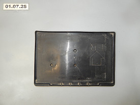 ПОДСТАВКА ПОД АКБ (24428-4M800) (ПЛАСТИК) NISSAN X-TRAIL T31 2007-2015