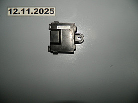 БЛОК КОНТРОЛЯ РУЧКИ ДВЕРИ (1069651-00-D) TESLA MODEL S 5YJS 2012-Н.В