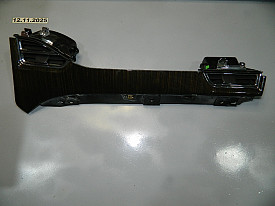 ДЕФЛЕКТОР ПЕРЕДНЕЙ ПАНЕЛИ ПРАВЫЙ ЦЕНТРАЛЬНЫЙ (С ДЕКОР НАКЛАДКОЙ) (ПАРА) (ТЕМНОЕ ДЕРЕВО) (1004518-06-D) (6007628-00-C) (1007825-00-C) TESLA MODEL S 5YJS 2012-Н.В