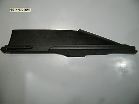 ОБШИВКА БАГАЖНИКА ЗАДНЯЯ ВЕРХНЯЯ ПРАВАЯ (КРЕПЛЕНИЯ ПОД ПОЛКУ) (101033-00-C) (ЧЕРНАЯ)TESLA MODEL S 5YJS 2012-Н.В