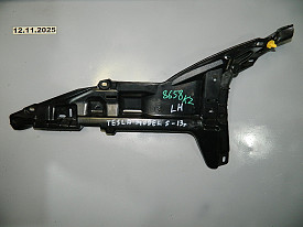 КРЕПЛЕНИЕ ОБШИВКИ БАГАЖНИКА ВЕРХНЯЯ ЛЕВАЯ (1009272-00-D) TESLA MODEL S 5YJS 2012-Н.В