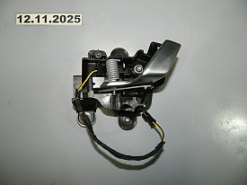 РУЧКА ДВЕРИ ВНУТРЕННЯЯ ЗАДНЯЯ ЛЕВАЯ (С ПОВРЕЖДЕНИЕМ) (СЕРЕБРО) TESLA MODEL S 5YJS 2012-Н.В