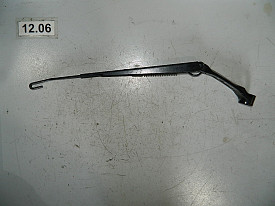 ЩЁТКОДЕРЖАТЕЛЬ ПЕРЕДНИЙ ПРАВЫЙ (ПОВОДОК) TOYOTA 4RUNNER 215 2002-2009