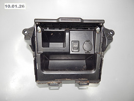 БАРДАЧОК ЦЕНТРАЛЬНОЙ КОНСОЛИ С AUX И РОЗЕТКОЙ (55406-35050) TOYOTA 4RUNNER GRN285 2009-2024