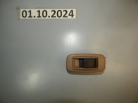 ПУЛЬТ СТЕКЛОПОДЪЕМНИКА ЗАДНИЙ (БЕЖЕВЫЙ) TOYOTA CAMRY XV20-25 1996-2001
