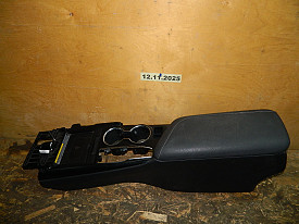 КОНСОЛЬ СРЕДНЯЯ С ПОДЛОКОТНИКОМ (ЧЕРНАЯ) TOYOTA CAMRY XV70-75 2017-2023
