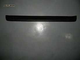 НАКЛАДКА ПОРОГА ПЕРЕДНЯЯ ПРАВАЯ (УЗКАЯ) (67911-06130) (ЧЕРНЫЙ) TOYOTA CAMRY XV70-75 2017-2023