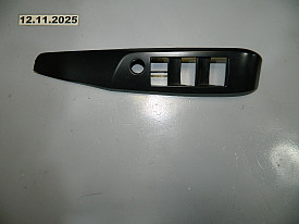 НАКЛАДКА ПУЛЬТА СТЕКЛОПОДЕМНИКА ПЕРЕДНЯЯ ЛЕВАЯ (74232-06B10) (ЧЕРНЫЙ) TOYOTA CAMRY XV70-75 2017-2023