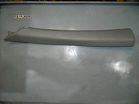 НАКЛАДКА ПЕРЕДНЕЙ СТОЙКИ ВЕРХНЯЯ ЛЕВАЯ (62220-06300) (СЕРЫЙ) TOYOTA CAMRY XV70-75 2017-2023