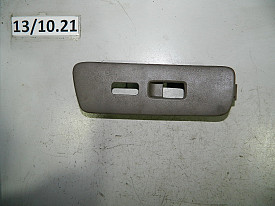 НАКЛАДКА ПУЛЬТА СТЕКЛОПОДЪЕМНИКА ПЕРЕДНЯЯ ПРАВАЯ (БЕЖЕВЫЙ) (74230-48100) TOYOTA HIGHLANDER XU20 2000-2007