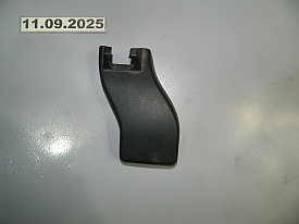 ЗАГЛУШКА ПЕРЕДНЕГО ПРАВОГО СИДЕНИЯ (ПЕРЕДНЯЯ НАРУЖНАЯ) (72123-48080) (ЧЕРНЫЙ) TOYOTA HIGHLANDER XU40 2007-2013