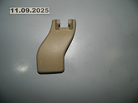 ЗАГЛУШКА ПЕРЕДНЕГО ЛЕВОГО СИДЕНИЯ (ПЕРЕДНЯЯ НАРУЖНАЯ) (72124-48050) (БЕЖЕВЫЙ) TOYOTA HIGHLANDER XU40 2007-2013