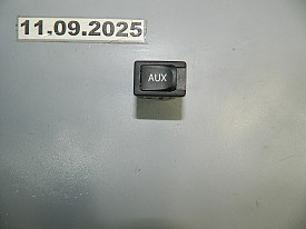 AUX (86190-48010) (86190-02020) (86190-12020) TOYOTA HIGHLANDER XU40 2007-2013