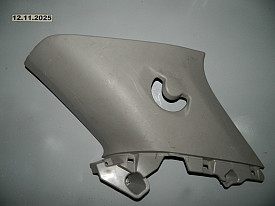 НАКЛАДКА ЗАДНЕЙ СТОЙКИ БАГАЖНИКА ПРАВАЯ ВЕРХНЯЯ (ПОЦАРАПАННАЯ) (62470-0E130) (СЕРАЯ) TOYOTA HIGHLANDER XU50 2013-2020