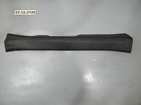 НАКЛАДКА ПОРОГА ВНУТРЕННЯЯ ПЕРЕДНЯЯ ПРАВАЯ (67913-0R070) (ЧЕРНЫЙ) TOYOTA RAV 4 XA50 2018-Н.В