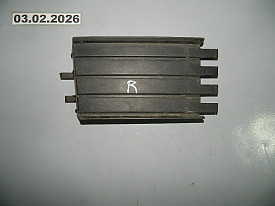 ЗАГЛУШКА ПЕРЕДНЕГО БАМПЕРА ПРАВАЯ (52543-AE010) TOYOTA SIENNA XL20 2003-2006