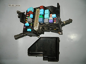 БЛОК ПРЕДОХРАНИТЕЛЕЙ ПОД КАПОТОМ 3.5 TOYOTA SIENNA XL20 2006-2009