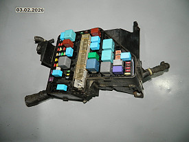 БЛОК ПРЕДОХРАНИТЕЛЕЙ ПОД КАПОТОМ 3.5 (БЕЗ КРЫШКИ) TOYOTA SIENNA XL20 2006-2009