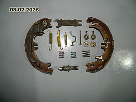 КОЛОДКИ ТОРМОЗНЫЕ ЗАДНИЕ ЛЕВЫЕ (ДИСК) (КОМПЛЕКТ) TOYOTA SIENNA XL20 2003-2009