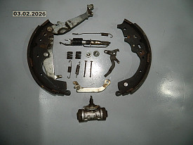 КОЛОДКИ ТОРМОЗНЫЕ ЗАДНИЕ ЛЕВЫЕ С РАБОЧИМ ЦИЛИНДРОМ (БАРАБАН) (КОМПЛЕКТ) TOYOTA SIENNA XL20 2003-2009