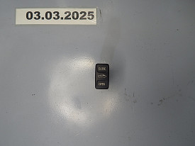 КНОПКА СКЛОДНОЙ КРЫШКИ (КАБРИОЛЕТ) (191321) TOYOTA SOLARA XV30 2003-2009