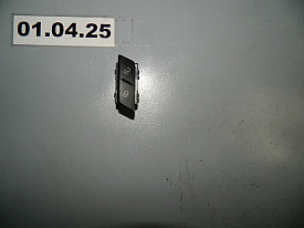 КНОПКА БЛОКИРОВКИ ДВЕРИ ПЕРЕДНЯЯ ПРАВАЯ (USA) (561962126A) VOLKSWAGEN PASSAT B7 NMS (USA) 2010-2018