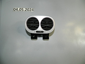 ДЕФЛЕКТОР СРЕДНЕЙ КОНСОЛИ (СЕРЕБРО) (5M0819203) VOLKSWAGEN TIGUAN NF 2007-2017