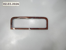 ДЕКОРАТИВНАЯ НАКЛАДКА ПАНЕЛИ УПРАВЛЕНИЯ КЛИМАТ-КОНТРОЛЯ (7P1863100) (УСИК СЛОМАН) (СВЕТЛОЕ ДЕРЕВО) VOLKSWAGEN TOUAREG NF-FL 2010-2018