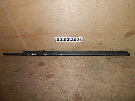 МОЛДИНГ СТЕКЛА ДВЕРИ ПЕРЕДНИЙ ПРАВЫЙ ВНУТРЕННИЙ VOLKSWAGEN TOUAREG NF-FL 2010-2018