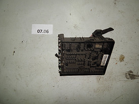 БЛОК ПРЕДОХРАНИТЕЛЕЙ ПОД КАПОТОМ VOLKSWAGEN PASSAT B6 2005-2010
