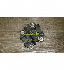 ПЕТЛИ ДВЕРИ ПЕРЕДНИЕ ПРАВЫЕ (ПАРА) HONDA PILOT 2002-2005