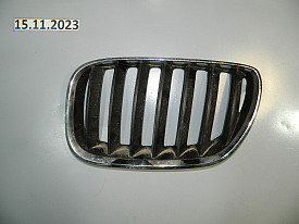РЕШЕТКА РАДИАТОРА ЛЕВАЯ (ЧЕРНЫЙ) (ХРОМ) (51137124815) BMW X5 E53 1999-2006
