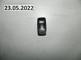 КНОПКА ОТКРЫТИЯ И ЗАКРЫТИЯ КРЫШКИ БАГАЖНИКА (С ПОДСВЕТКОЙ) (A2518201210) MERCEDES-BENZ GL450-GL500-GL550 X164 2006-2012